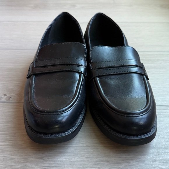 Gap black loafers, size 9 - Picture 7 of 7